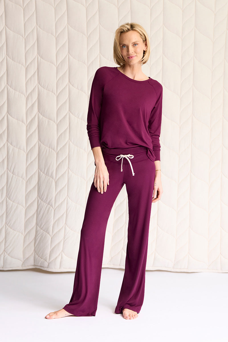 Elyse is 5'9", typically wears a size 2 and is wearing a size small