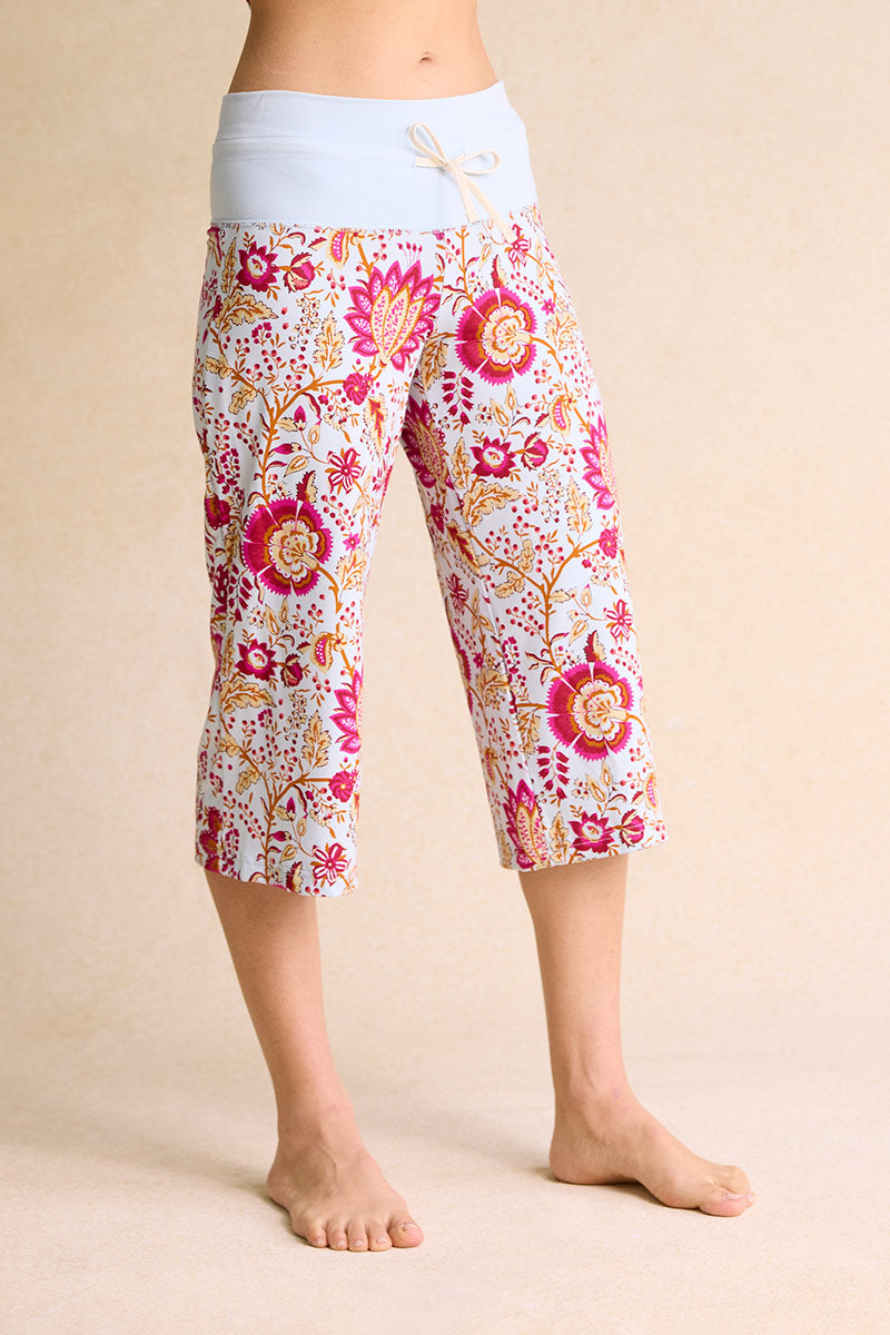 Kimberley is 5'8", typically wears a size 4 and is wearing a size small