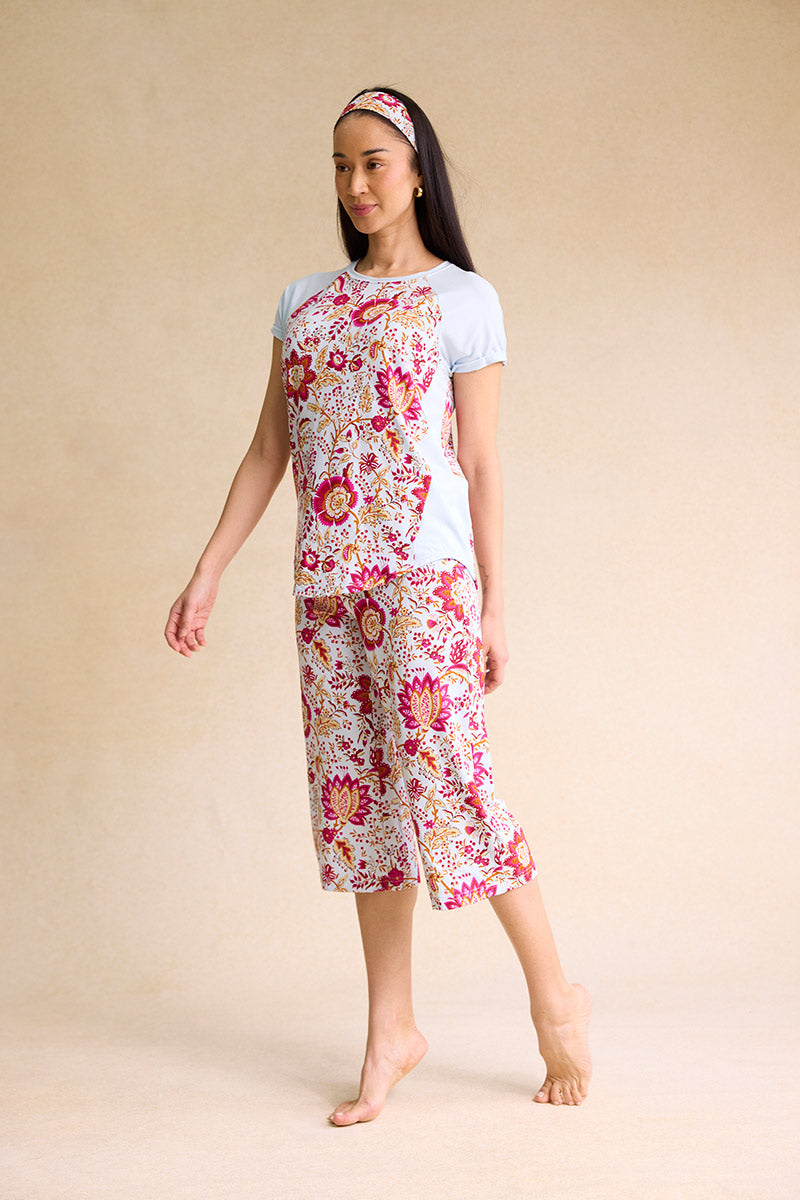 Kimberley is 5'8", typically wears a size 4 and is wearing a size small